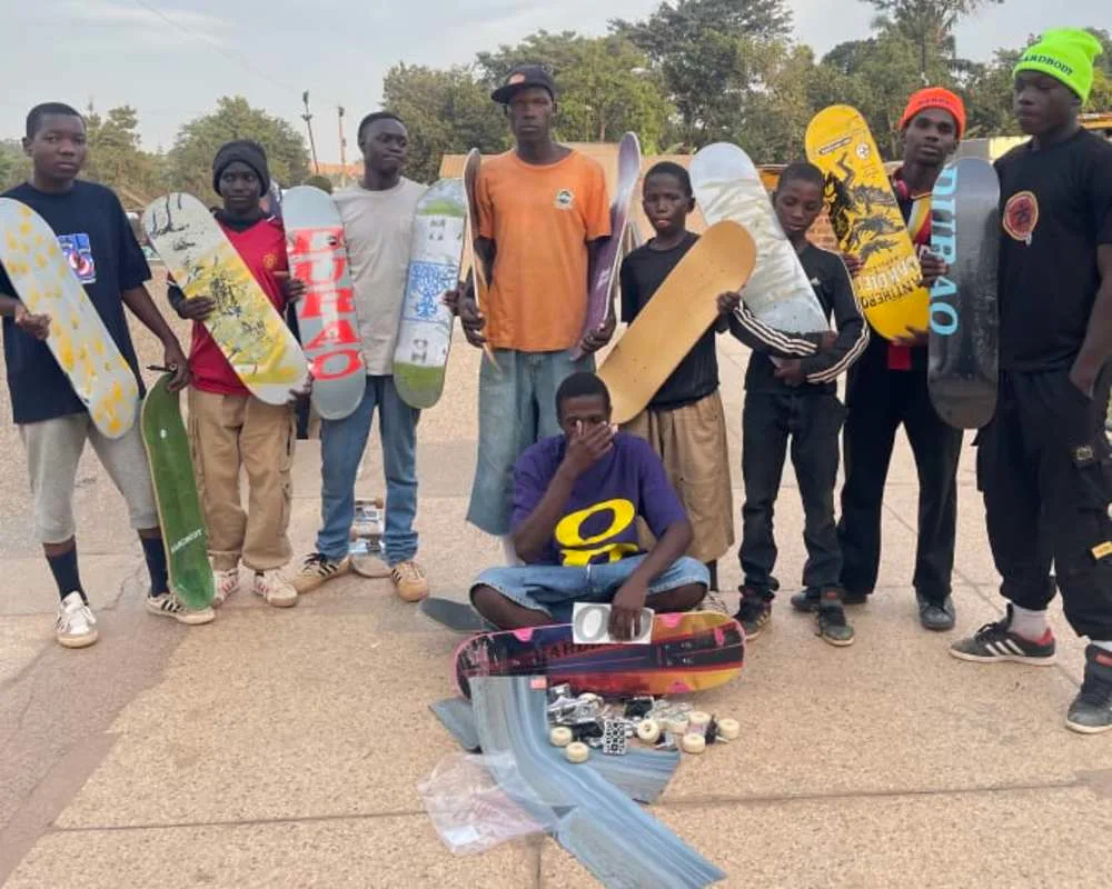 Antonio Durao Uganda Skate Community Jadi Sorotan Lewat Donasi Peralatan Skate